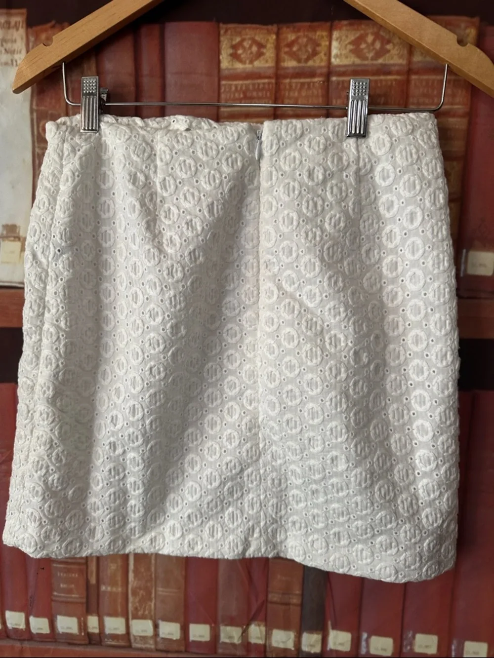 Cynthia Steffe Erica White Cotton Eyelet Mini Skirt Size 2